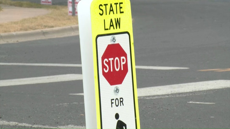City of Austin seeks 35 new crossing guards to boost student safety for 2026-2027 school year