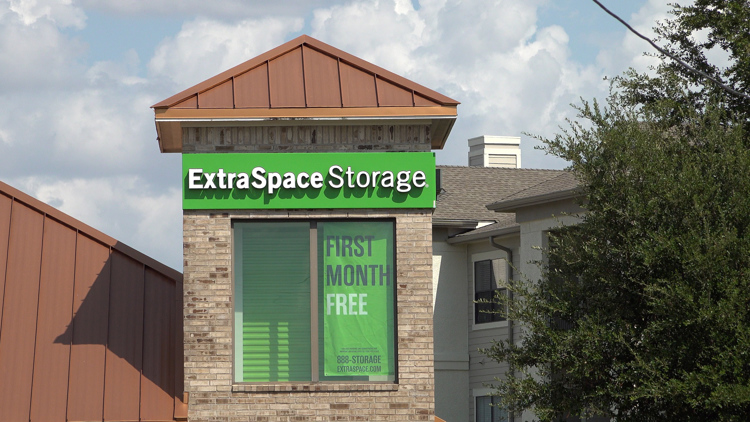 Round Rock storage customers report thousands in stolen belongings after locks replaced