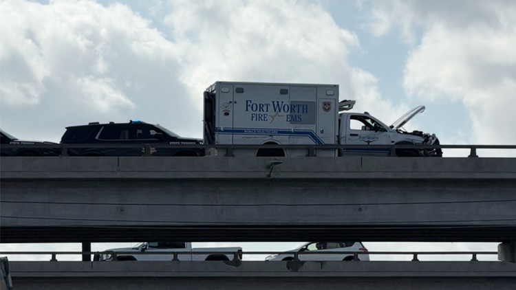 Suspect dead after stolen Fort Worth ambulance chase ends on I-35 in Austin