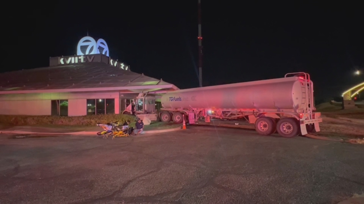 Truck crashes into Amarillo, Texas, TV station