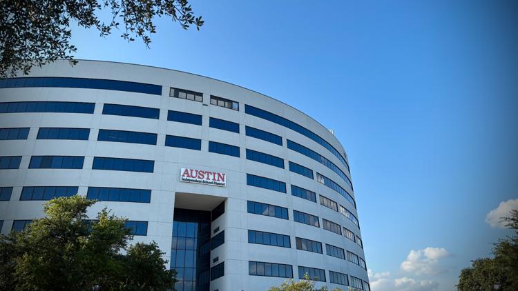 ‘Creates some real power’ | Mayor Kirk Watson urges parents to consider school closures amid possible Austin ISD takeover