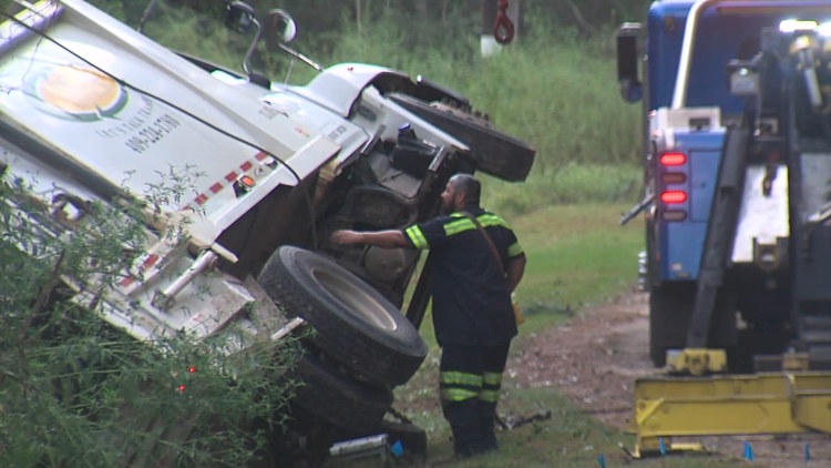 Worker killed after garbage truck overturns on him in East Texas, DPS says