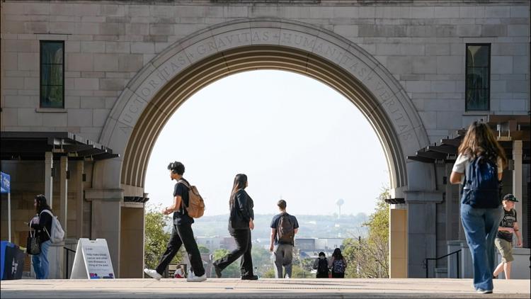 Police investigating reported burglary, indecent assault at Texas State dorm