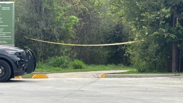 Police search for suspects after meetup arranged on TikTok ends in shooting at San Antonio park
