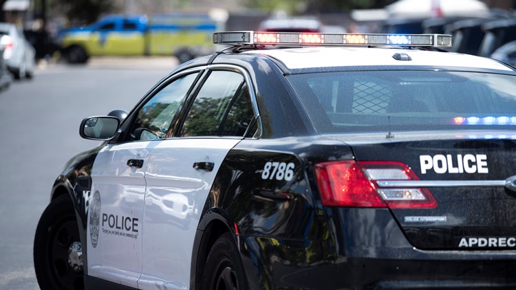 Suspect caught blocks from Downtown Austin bank within 2 minutes after robbery, police say